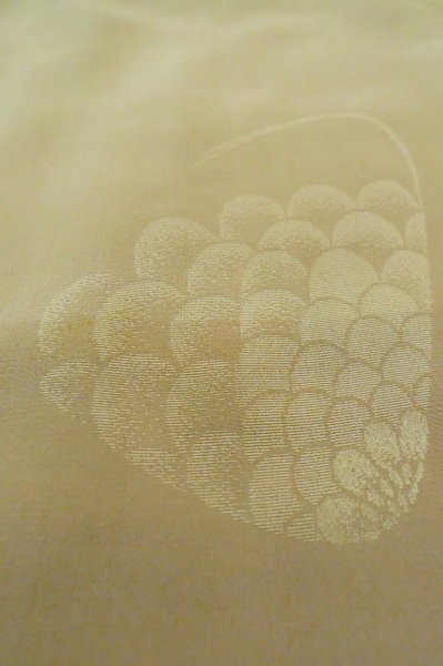 画像11: P0731V 女性用 留袖   シルク（正絹） 淡い茶色,  ぼたん 【中古】【USED】【リサイクル】 ★★★☆☆【P0731V】 (11)