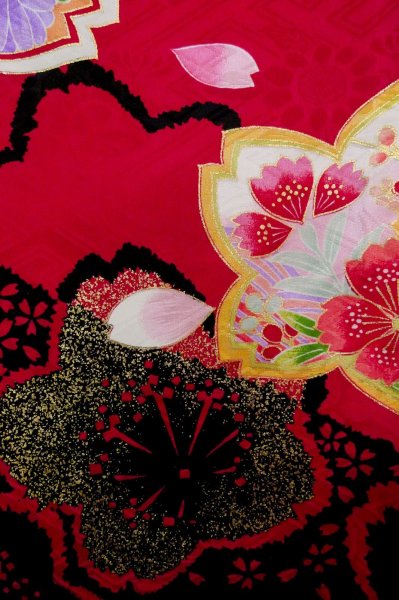 画像7: P0818A 女性用 女の子用着物   化繊 深い赤色,  桜 【中古】【USED】【リサイクル】 ★★☆☆☆【P0818A】 (7)