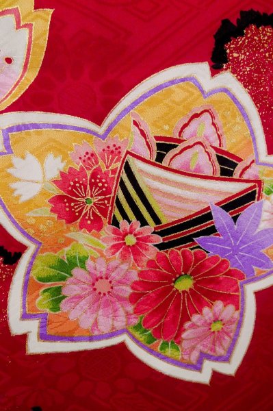 画像8: P0818A 女性用 女の子用着物   化繊 深い赤色,  桜 【中古】【USED】【リサイクル】 ★★☆☆☆【P0818A】 (8)
