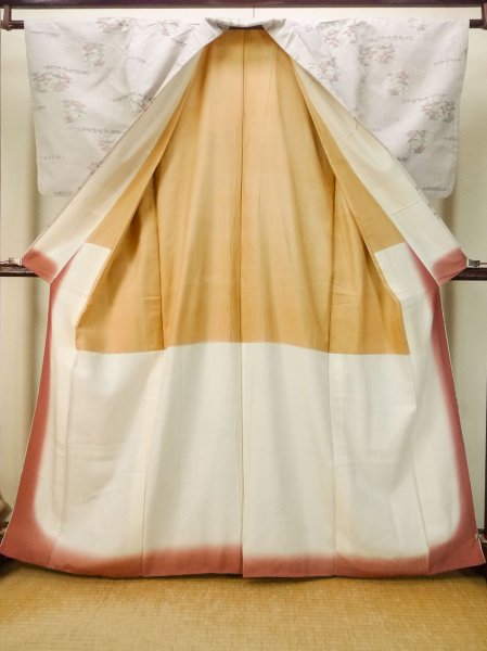 画像2: P0818J 女性用 紬   シルク（正絹） 紫みオフ　ホワイト,  花 【中古】【USED】【リサイクル】 ★★★☆☆【P0818J】 (2)