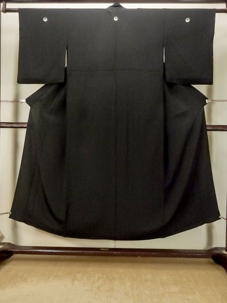 画像1: P0818V 女性用 紋付   シルク（正絹） 黒,  【中古】【USED】【リサイクル】 ★★★☆☆【P0818V】 (1)