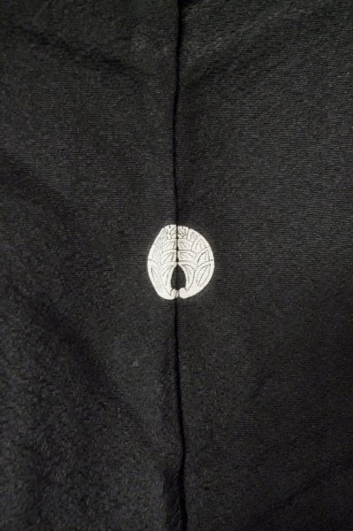 画像3: P0818X 女性用 紋付   シルク（正絹） 黒,  【中古】【USED】【リサイクル】 ★★★★☆【P0818X】 (3)