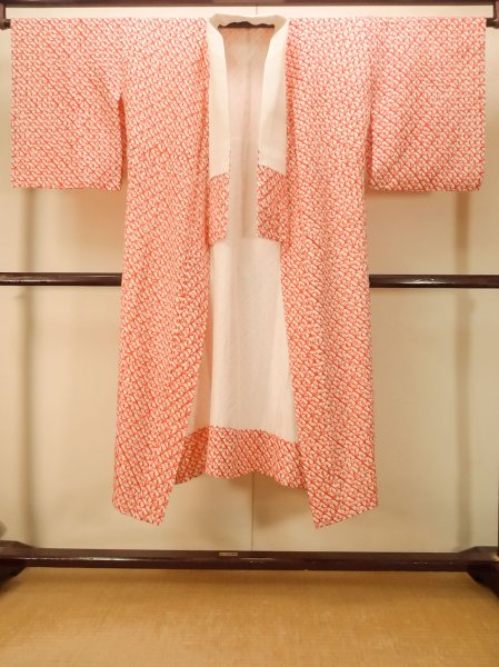 画像1: P0901B 女性用 襦袢   シルク（正絹） 赤色,  ぼかし 【中古】【USED】【リサイクル】 ★★☆☆☆【P0901B】 (1)