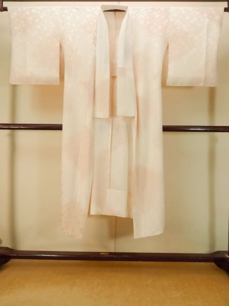 画像1: P0901G 女性用 襦袢   シルク（正絹） 淡い桃色,  ぼかし 【中古】【USED】【リサイクル】 ★★★★☆【P0901G】 (1)