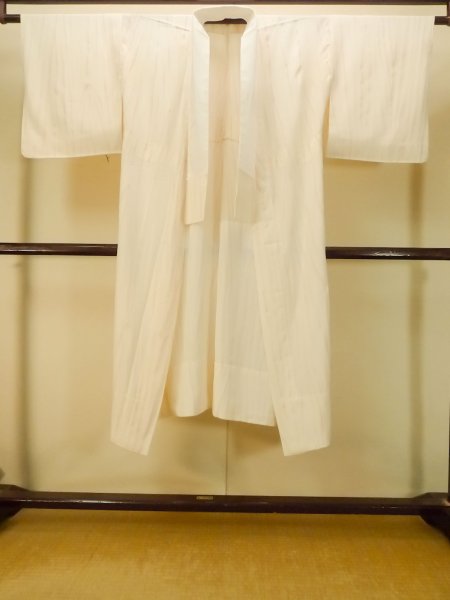 画像1: P0901H 女性用 襦袢   シルク（正絹） 白,  線 【中古】【USED】【リサイクル】 ★★★★★【P0901H】 (1)