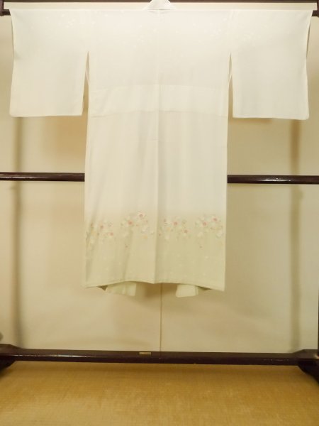 画像2: P0901I 女性用 襦袢   シルク（正絹） 薄い青緑色,  桜 【中古】【USED】【リサイクル】 ★★★☆☆【P0901I】 (2)