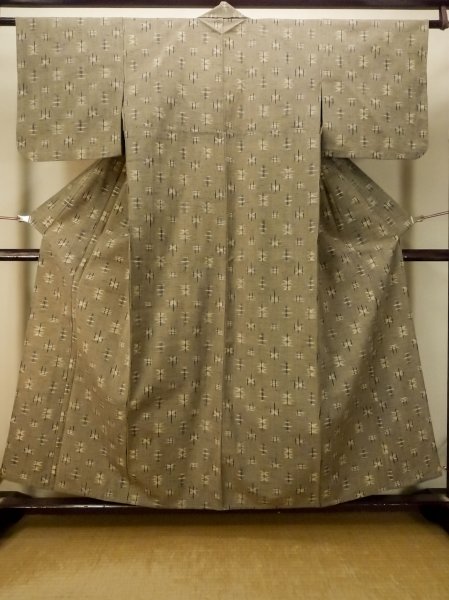 画像1: P0916M 女性用 単衣   ウール 灰色がかった茶色みベージュ,  いげた 【中古】【USED】【リサイクル】 ★★☆☆☆【P0916M】 (1)
