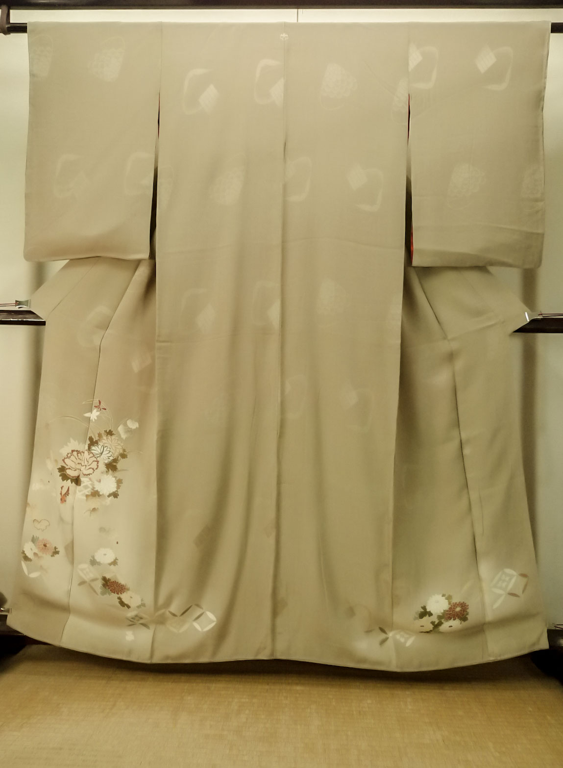 アンティーク着物などを追加します。